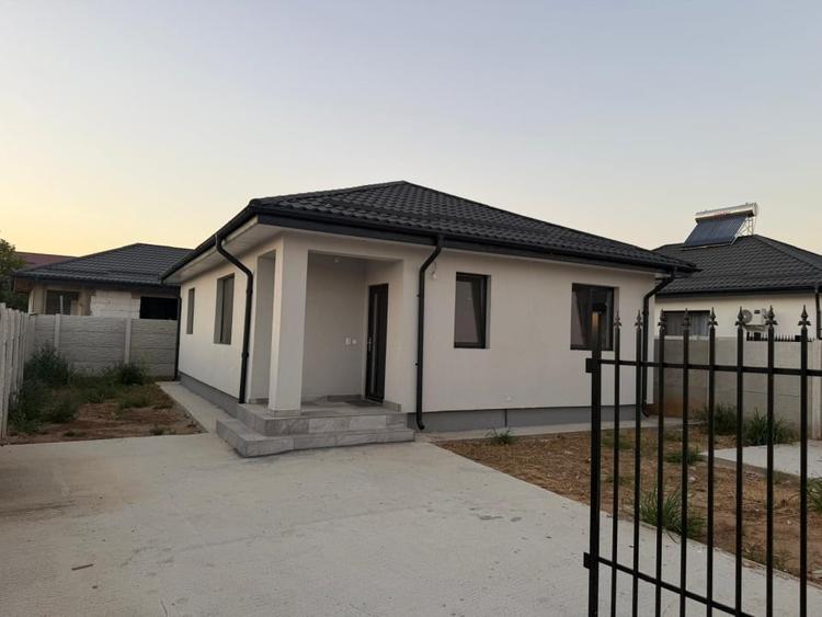 Casă individuală cu 3 camere cu Teren 280 Mp în Exterior Nord