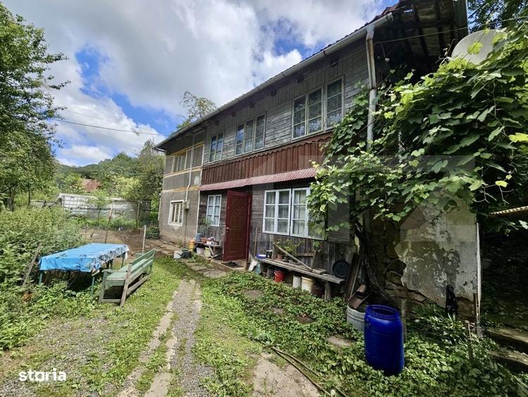 Casă cu 3 camere în Pătrângeni