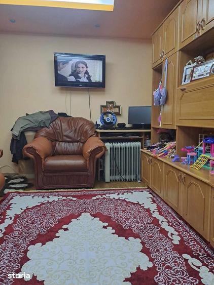 Apartament cu 3 camere decomandat în Mihai Bravu