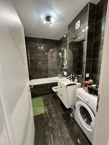 Apartament cu 2 camere semidecomandat, mobilat în Chinteni