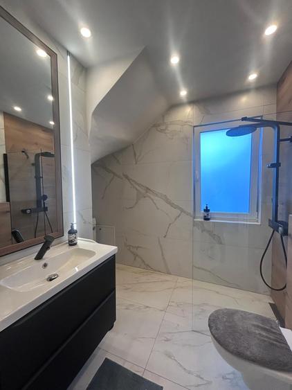 Duplex cu 4 camere cu Canalizare în Florești