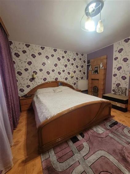 Casă cu 3 camere cu Canalizare în Palas