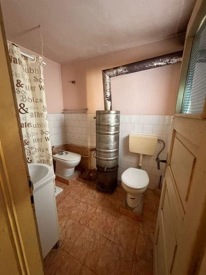 Casă cu 3 camere în Bărăștii Hațegului