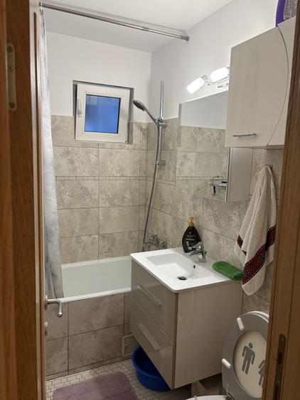 Apartament cu 2 camere decomandat în Astra