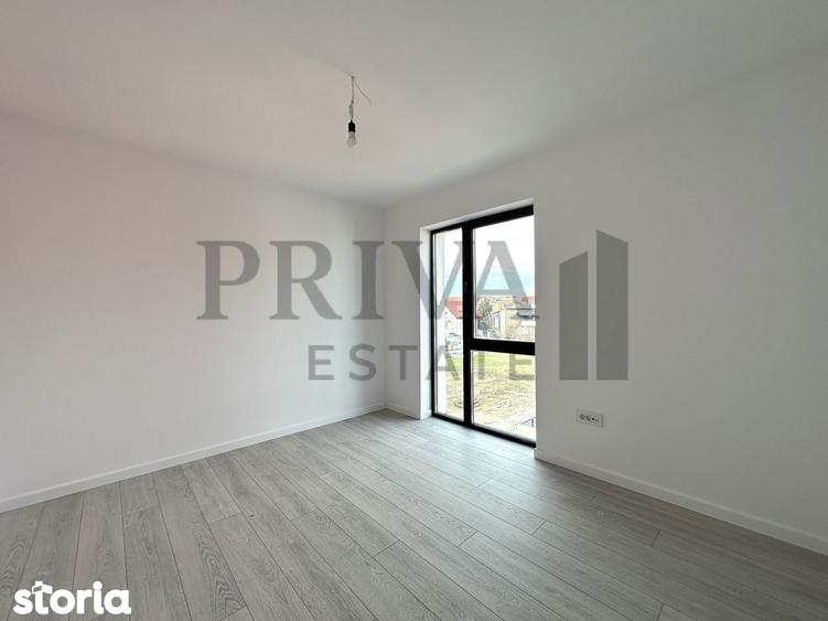 Apartament cu 3 camere decomandat în Girocului