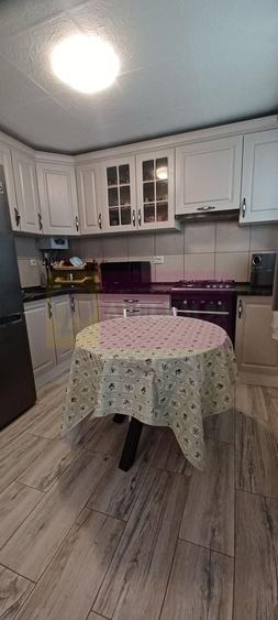 Casă individuală cu 2 camere cu Canalizare în Săbăreni