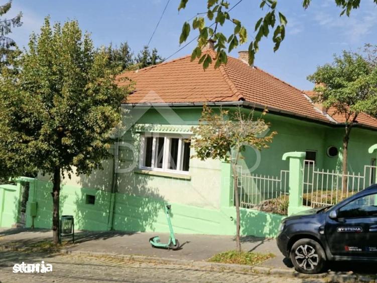 Casa ultracentrala, singur in curte Targu Mure? 2 Apartamente - 4