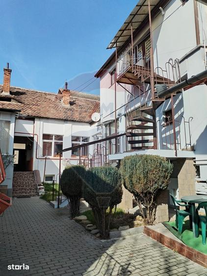 Apartament cu 2 camere, mobilat în Ultracentral
