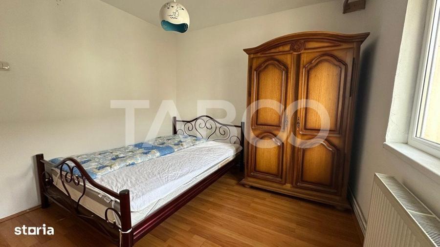 Apartament cu 3 camere decomandat în Turnișor