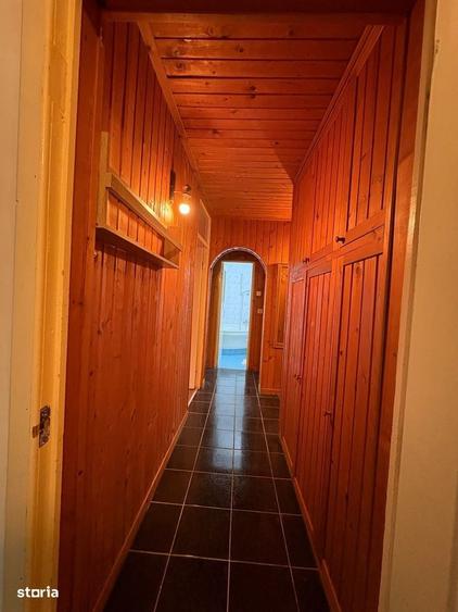 Apartament cu 4 camere decomandat în Central