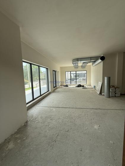 Spațiu comercial, de 83 mp, în Borhanci