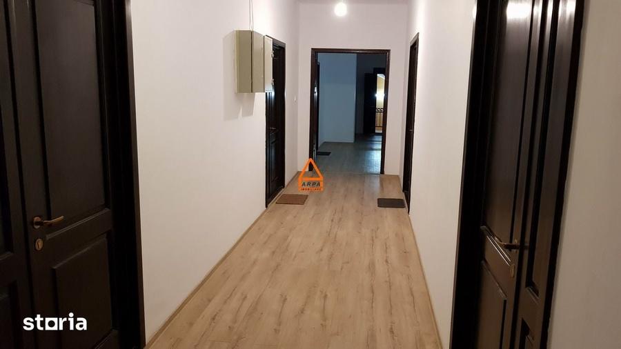 Spațiu comercial, de 26 mp, în Podu Roș