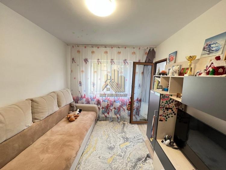 Apartament cu 4 camere decomandat, mobilat în Bartolomeu