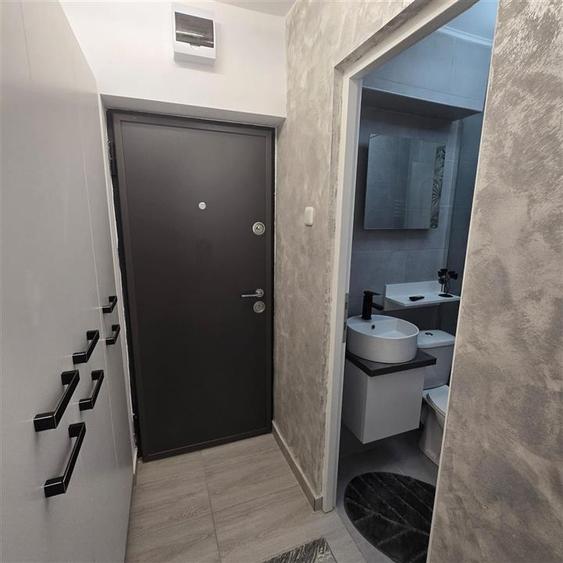 Garsonieră decomandată în Galata