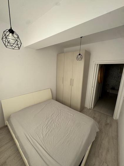 Apartament cu 2 camere semidecomandat în Centru Civic