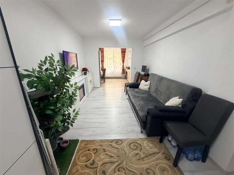 Apartament cu 2 camere decomandat, mobilat în Aeroport