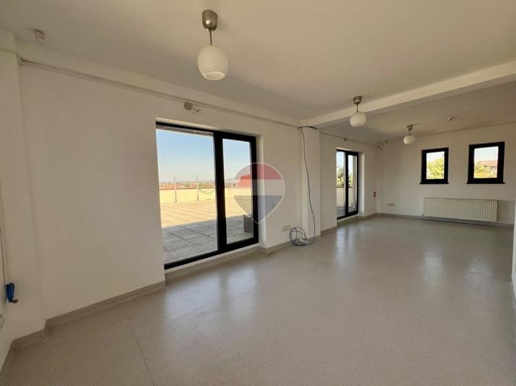 Birou, de 350 mp, în Cedonia