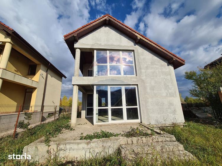 Casă cu 3 camere cu Teren 334 Mp în Sud