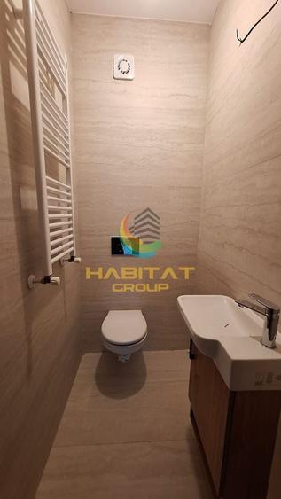 Apartament cu 3 camere semidecomandat în Berceni