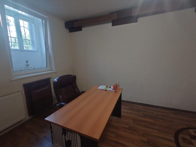 Birou, de 55 mp, în 15 Noiembrie