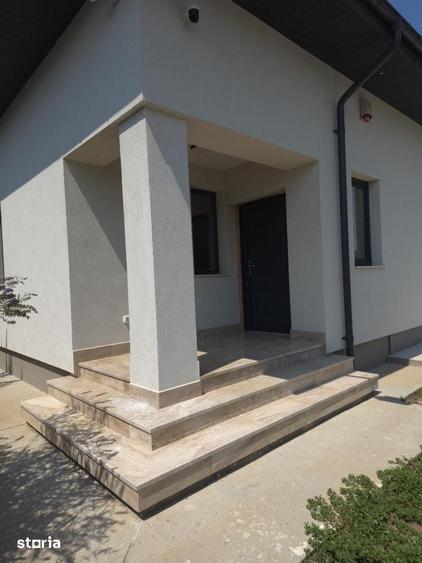 Casă cu 4 camere cu Teren 357 Mp în Central