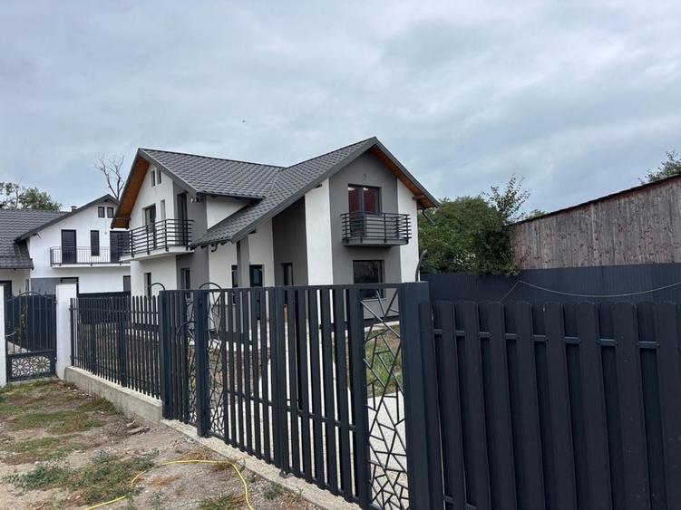 Casă cu 4 camere în Republicii