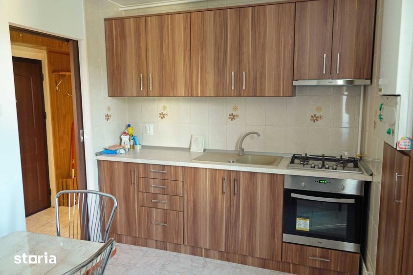 Apartament cu 2 camere decomandat în 22 Decembrie 1989