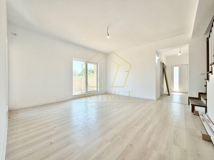 Duplex cu 5 camere cu Canalizare în Ghiroda