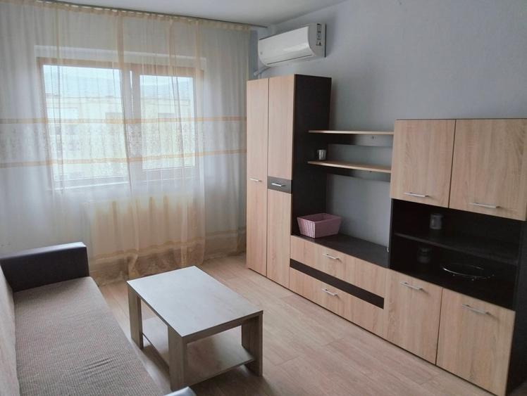 Apartament cu 2 camere semidecomandat în Liliacului