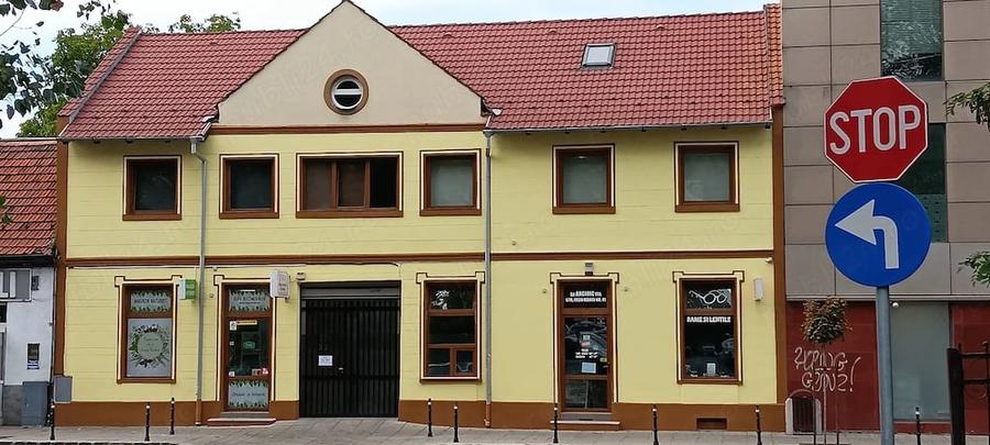 Casă cu Teren 300 Mp în Centrul Istoric