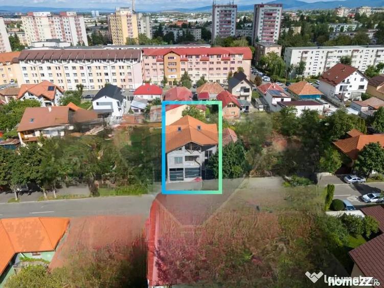 Casă cu 7 camere cu Teren 470 Mp în Gemenii
