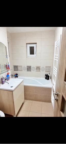 Apartament cu 2 camere decomandat, mobilat în Micro 19