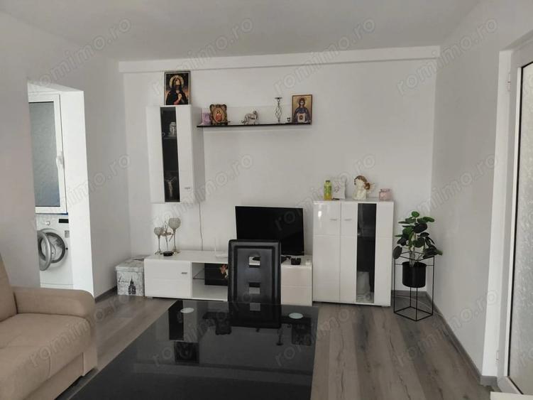 Apartament cu 2 camere semidecomandat în Țiglina 1
