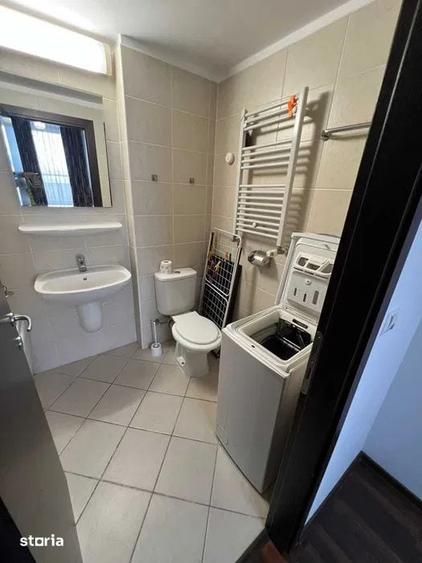 Apartament cu 2 camere semidecomandat în Colentina