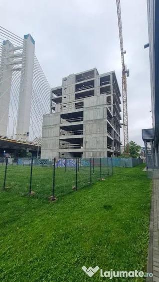 Spațiu comercial, de 5,790 mp, în Basarab