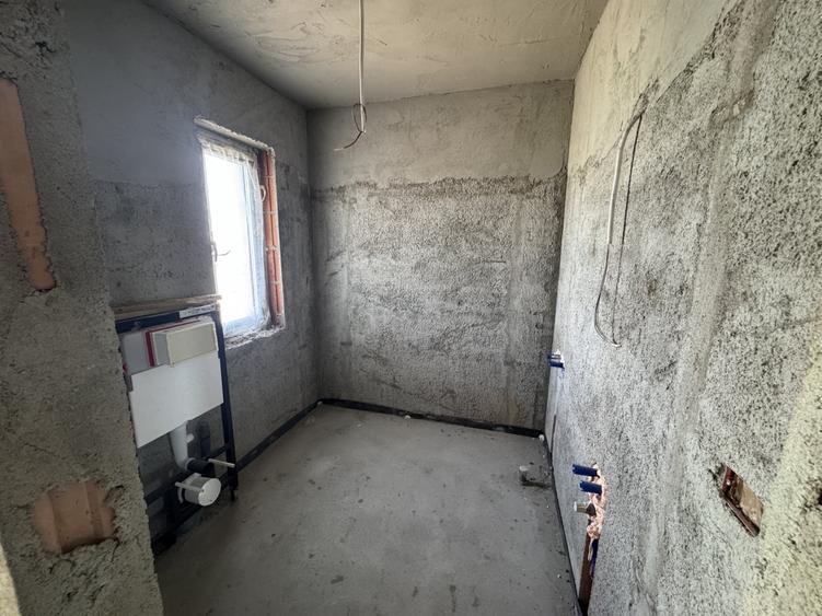 Duplex cu 5 camere cu Teren 270 Mp în Giroc