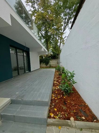 Casă individuală cu 5 camere cu Canalizare în Corbeanca