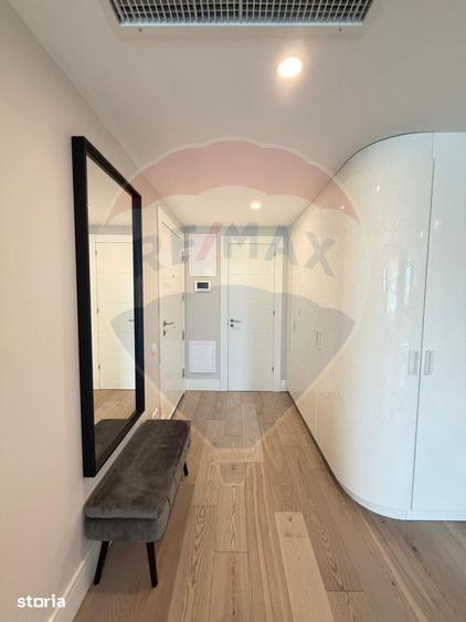 Apartament cu 4 camere în Central