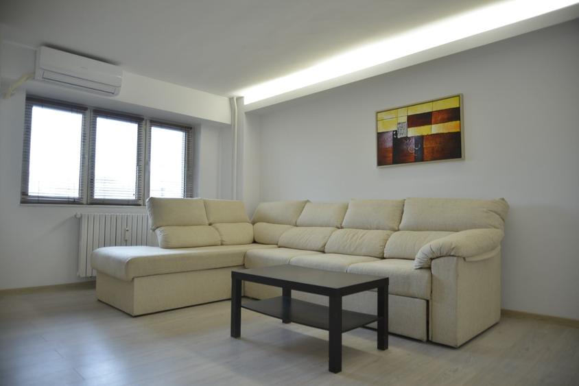 Apartament cu 3 camere decomandat, mobilat în 13 Septembrie