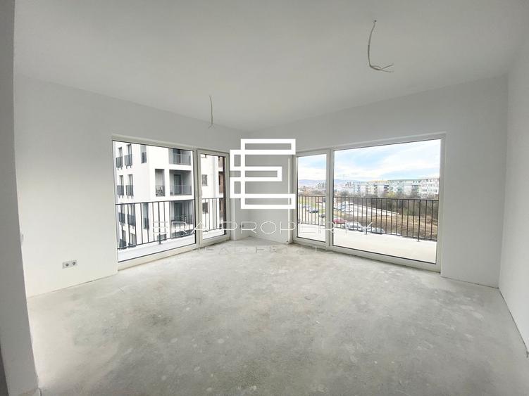 Apartament cu 3 camere semidecomandat în Turnișor