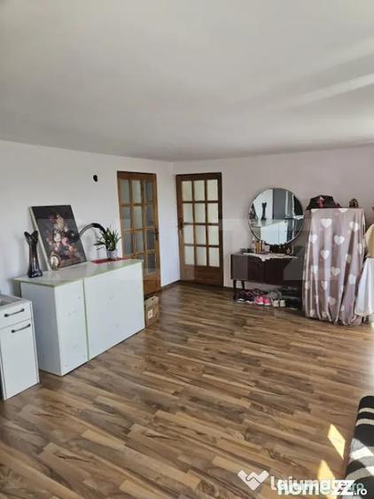 Casă cu 5 camere cu Teren 524 Mp în Găești