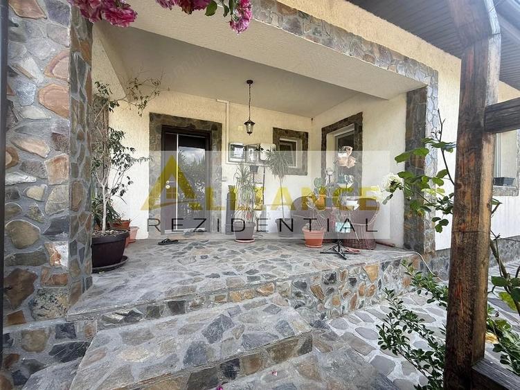 Casă cu 4 camere cu Teren 578 Mp în Central