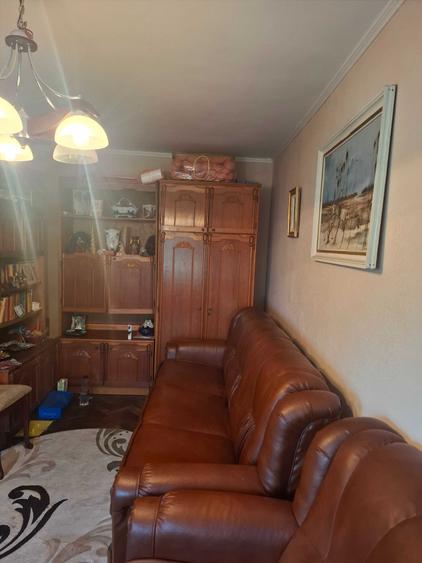 Casă cu 3 camere în Olteni