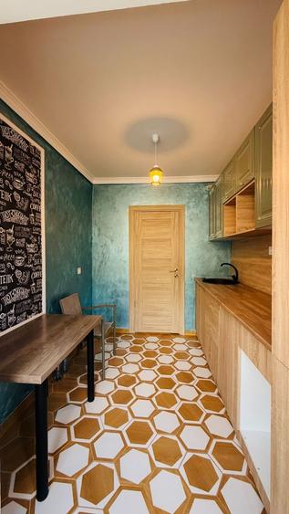 Apartament cu 3 camere semidecomandat în Mazepa 1