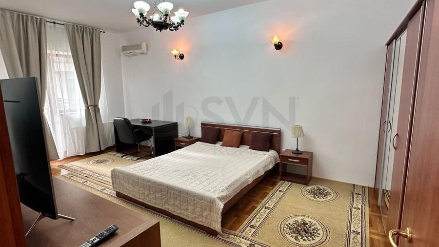 Apartament cu 3 camere semidecomandat în Nordului