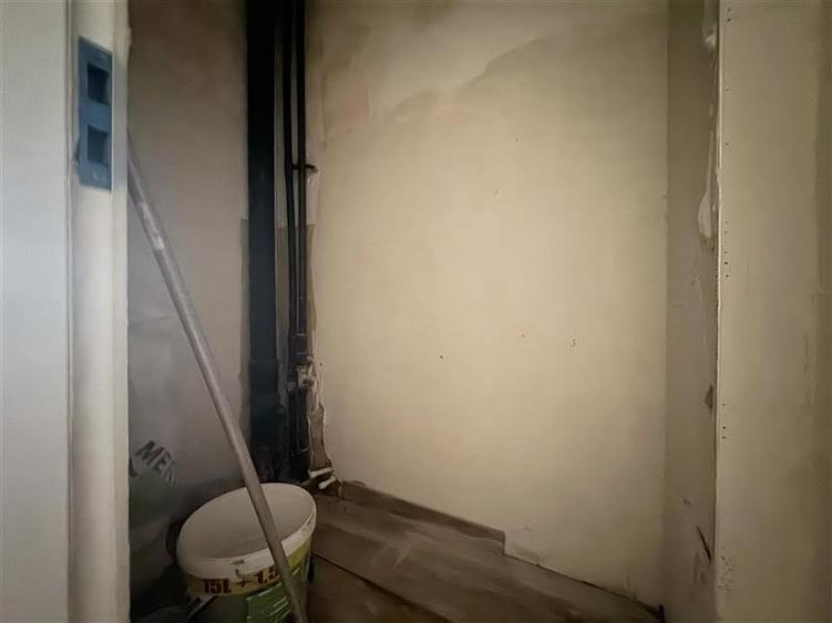 Apartament cu 3 camere decomandat în Aeroport