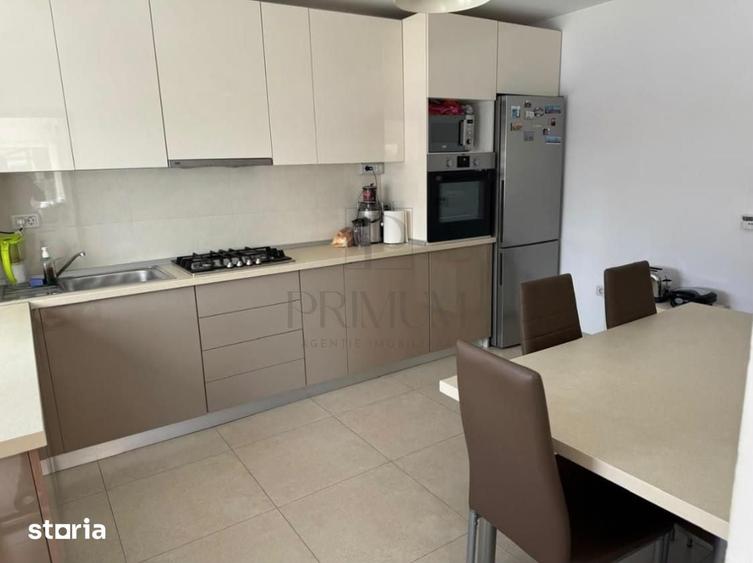 Casă cu 4 camere cu Teren 300 Mp în Central