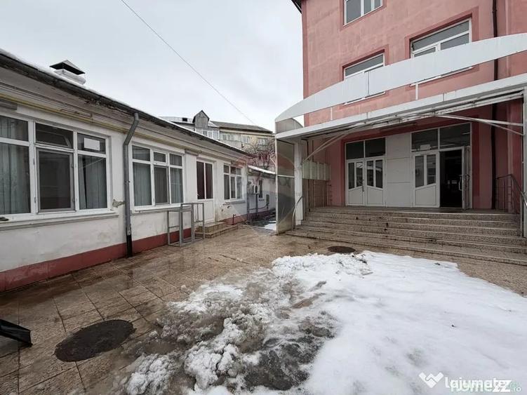 Spațiu comercial, de 1,200 mp, în Ultracentral