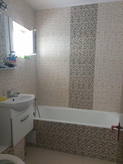 Apartament cu 3 camere decomandat în Turda