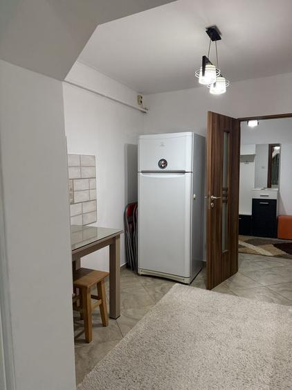 Apartament cu 2 camere semidecomandat în Nicolina